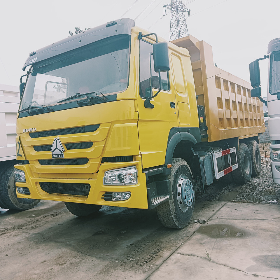 SINOTRUK HOWO - Camión volquete: foto 2 SINOTRUK HOWO - Camión volquete: foto 2