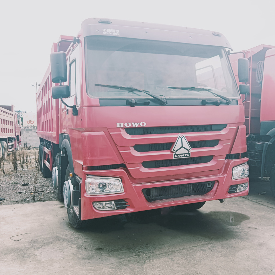 SINOTRUK HOWO - Camión volquete: foto 3 SINOTRUK HOWO - Camión volquete: foto 3