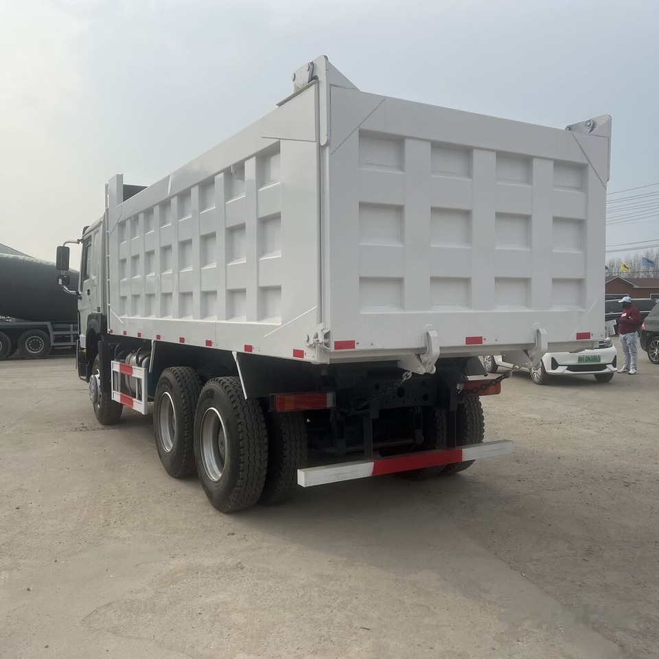 Sinotruk Howo - Camión volquete: foto 2 Sinotruk Howo - Camión volquete: foto 2