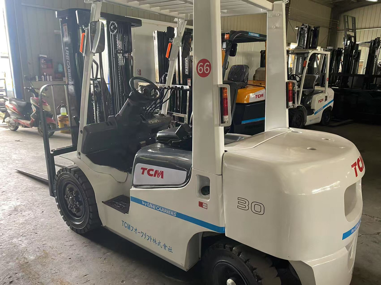 TCM FD30T3C - Carretilla elevadora diésel: foto 3 TCM FD30T3C - Carretilla elevadora diésel: foto 3