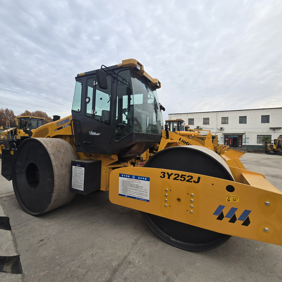 XCMG 3Y252J - Apisonadora de asfalto: foto 4 XCMG 3Y252J - Apisonadora de asfalto: foto 4