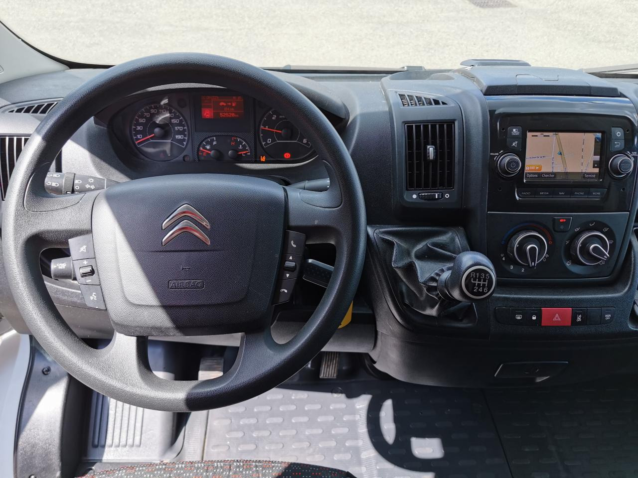 CITROEN Jumper 3.5t L2H2 2.2 HDi S&S - 140 III FOURGON TOLE Fourgon Tolé 35 L2H2 PHASE 3 - Furgón: foto 4 CITROEN Jumper 3.5t L2H2 2.2 HDi S&S - 140 III FOURGON TOLE Fourgon Tolé 35 L2H2 PHASE 3 - Furgón: foto 4