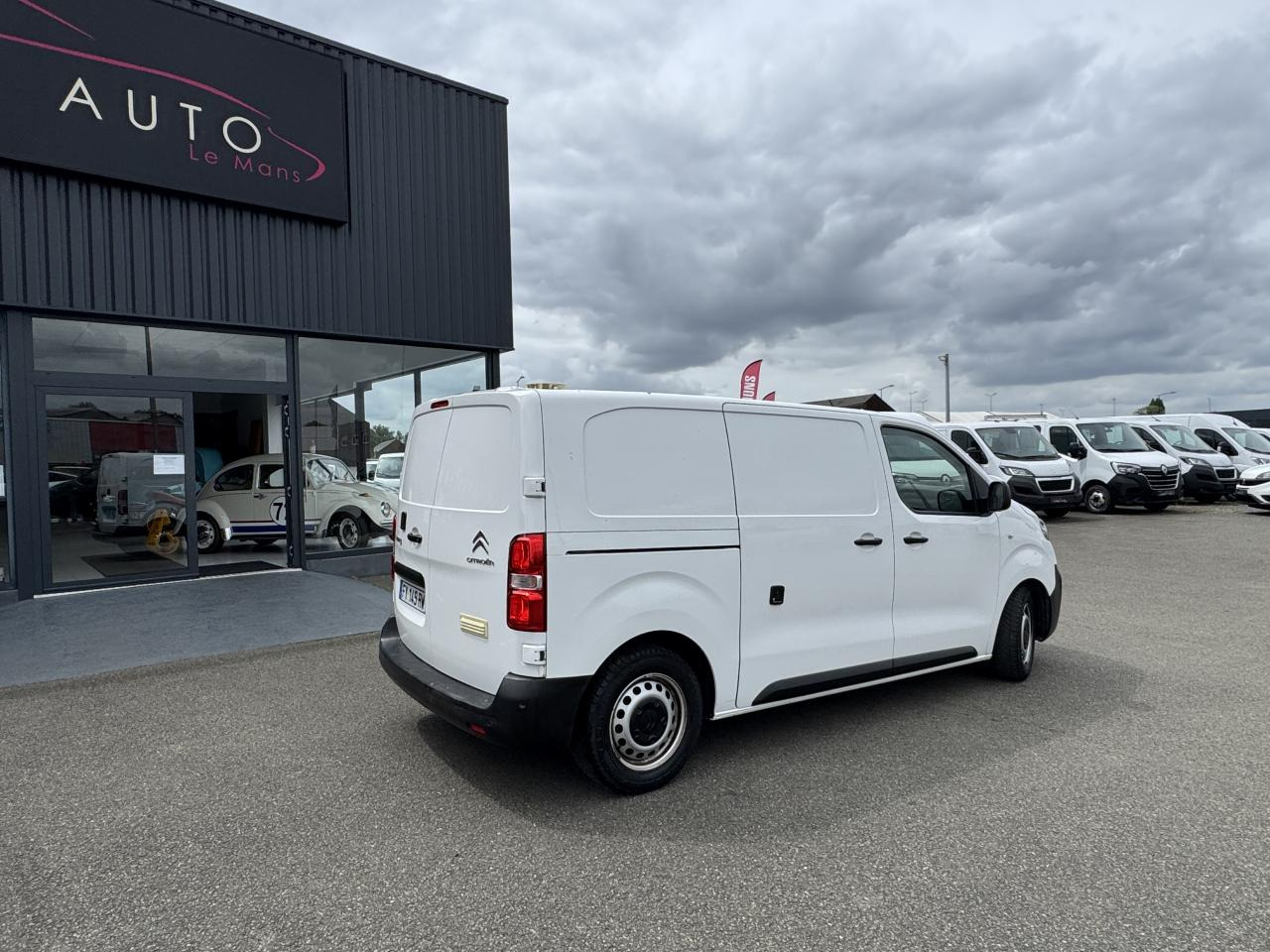 CITROEN jumpy M 1.5 BLUEHDI 120CH S&S DRIVER - Furgón: foto 5 CITROEN jumpy M 1.5 BLUEHDI 120CH S&S DRIVER - Furgón: foto 5