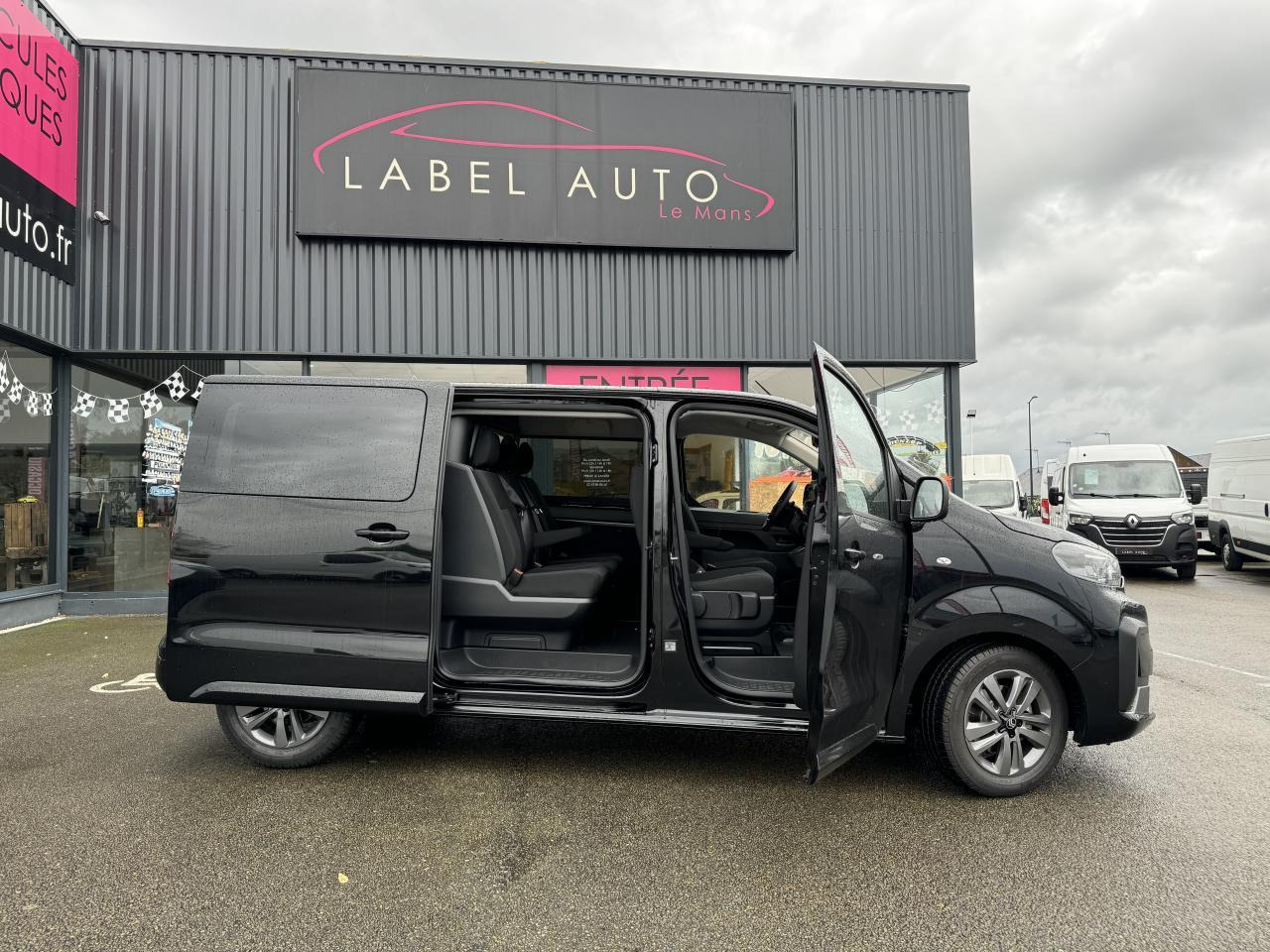 Citroen Jumpy M 2.0 BLUEHDI 180CH S&S CABINE APPROFONDIE FIXE EAT8 - Furgoneta combi: foto 1 Citroen Jumpy M 2.0 BLUEHDI 180CH S&S CABINE APPROFONDIE FIXE EAT8 - Furgoneta combi: foto 1