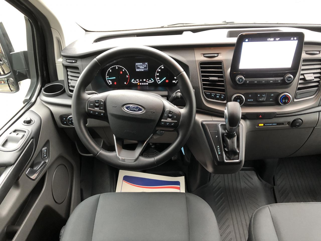 FORD transit custom kombi Transit Custom 2.0 EcoBlue 130 ch BVA S&S combi 9 places 320 L2H1 Trend Business - Furgoneta de pasajeros: foto 2 FORD transit custom kombi Transit Custom 2.0 EcoBlue 130 ch BVA S&S combi 9 places 320 L2H1 Trend Business - Furgoneta de pasajeros: foto 2