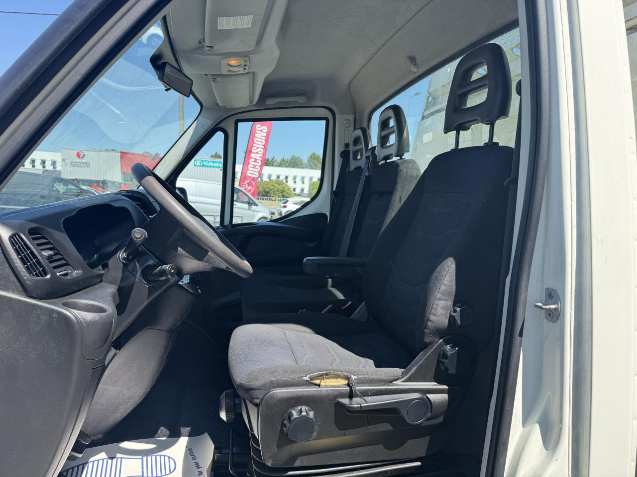 IVECO Daily 35 C 14 S&S (Quad-Leaf) CHASSIS CABINE 2014 35C/35S Chassis cabine 35 C Epmt.3.45 PHASE 3 - Furgoneta basculante: foto 5 IVECO Daily 35 C 14 S&S (Quad-Leaf) CHASSIS CABINE 2014 35C/35S Chassis cabine 35 C Epmt.3.45 PHASE 3 - Furgoneta basculante: foto 5