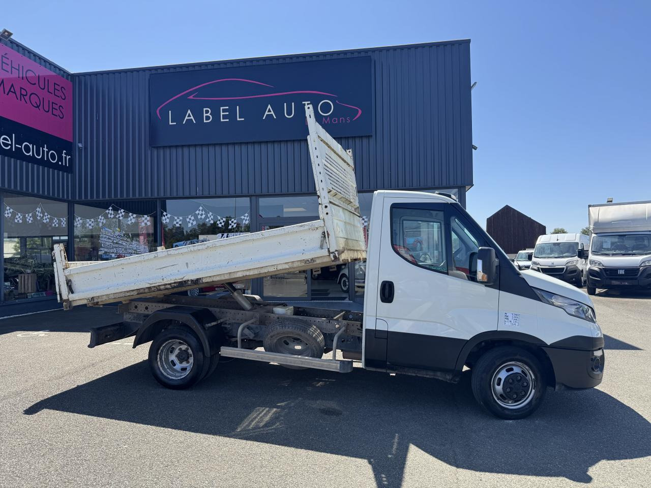 IVECO Daily 35 C 14 S&S (Quad-Leaf) CHASSIS CABINE 2014 35C/35S Chassis cabine 35 C Epmt.3.45 PHASE 3 - Furgoneta basculante: foto 1 IVECO Daily 35 C 14 S&S (Quad-Leaf) CHASSIS CABINE 2014 35C/35S Chassis cabine 35 C Epmt.3.45 PHASE 3 - Furgoneta basculante: foto 1