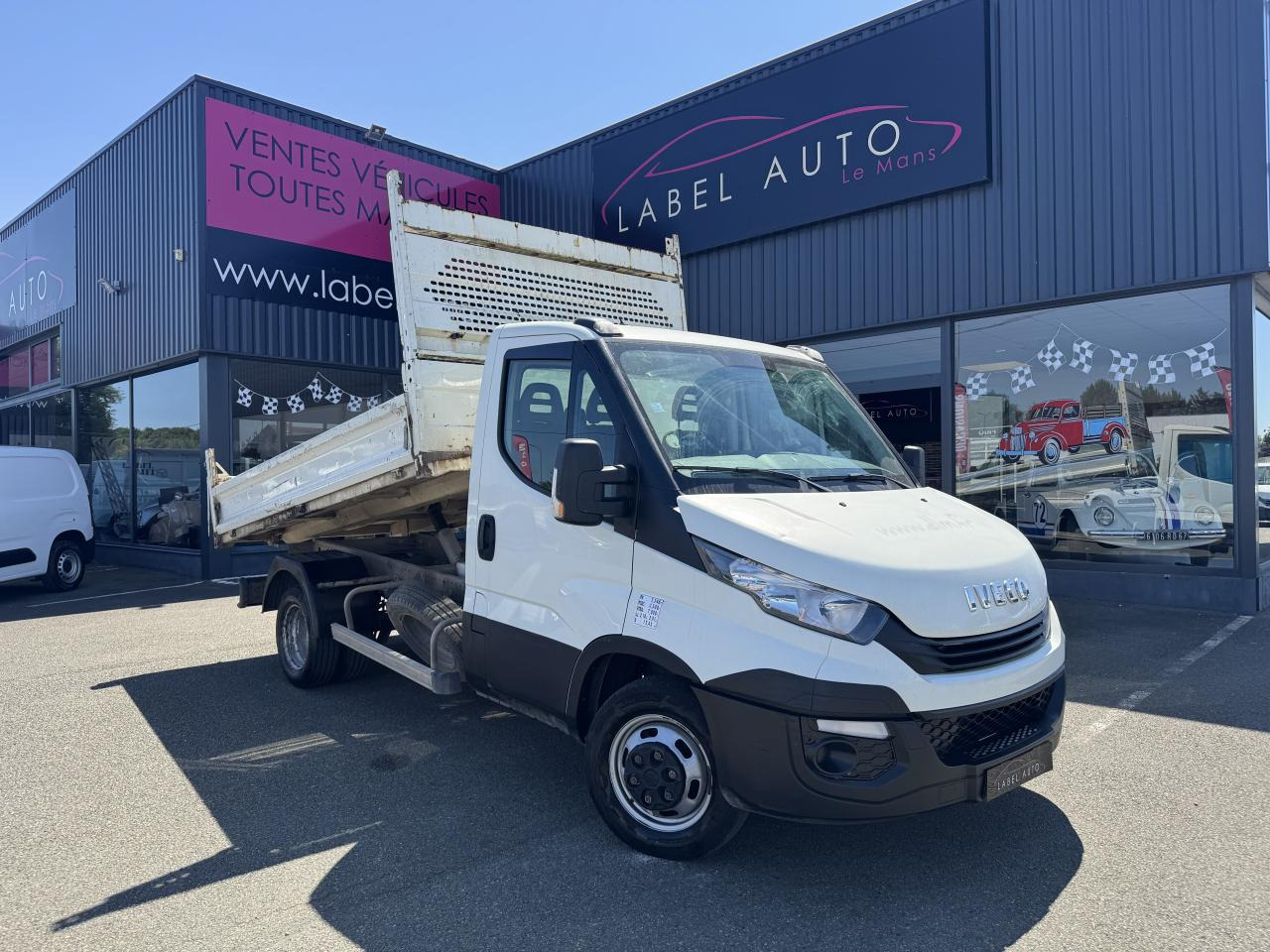 IVECO Daily 35 C 14 S&S (Quad-Leaf) CHASSIS CABINE 2014 35C/35S Chassis cabine 35 C Epmt.3.45 PHASE 3 - Furgoneta basculante: foto 3 IVECO Daily 35 C 14 S&S (Quad-Leaf) CHASSIS CABINE 2014 35C/35S Chassis cabine 35 C Epmt.3.45 PHASE 3 - Furgoneta basculante: foto 3