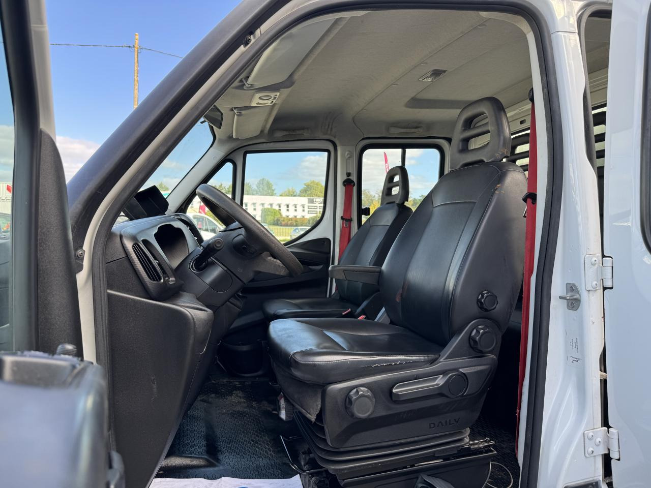 IVECO Daily 35 C 16 D S&S (Quad-Leaf) CHASSIS DOUBLE CABINE 2014 35C/35S CHASSIS CABINE DOUBLE Chassi - Furgoneta basculante, Furgoneta combi: foto 4 IVECO Daily 35 C 16 D S&S (Quad-Leaf) CHASSIS DOUBLE CABINE 2014 35C/35S CHASSIS CABINE DOUBLE Chassi - Furgoneta basculante, Furgoneta combi: foto 4