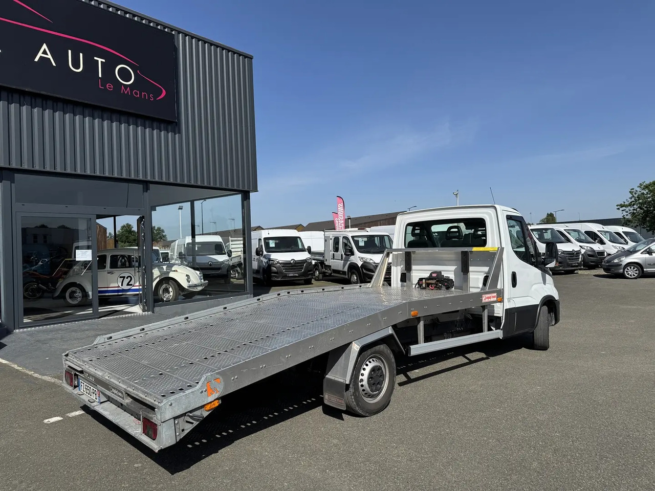Iveco Daily 35S16H3.0 D EMPATTEMENT 4100 - Grua de remolque autos: foto 4 Iveco Daily 35S16H3.0 D EMPATTEMENT 4100 - Grua de remolque autos: foto 4