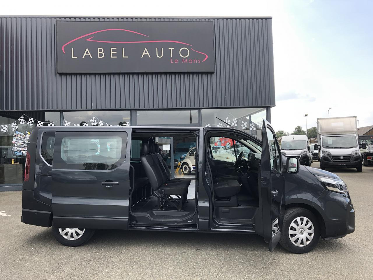 NISSAN PRIMASTAR COMBI L2H1 9 PLACES 2.0 DCI 145CH N-CONNECTA - Minibús, Furgoneta de pasajeros: foto 1 NISSAN PRIMASTAR COMBI L2H1 9 PLACES 2.0 DCI 145CH N-CONNECTA - Minibús, Furgoneta de pasajeros: foto 1