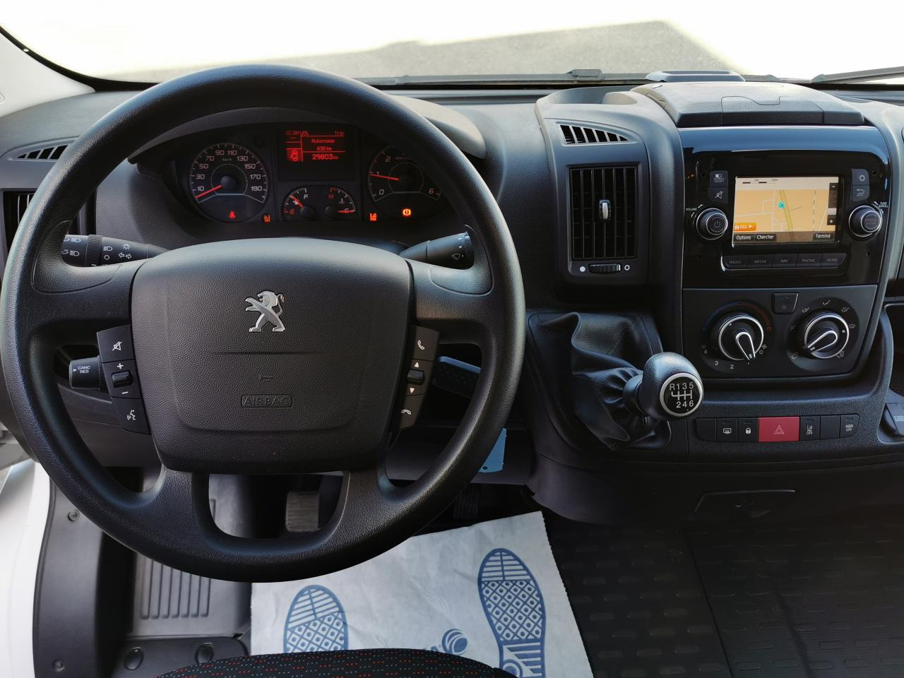 PEUGEOT BOXER 3T0 L2H2 2.2 HDI 140CH ASPHALT - Furgón: foto 4 PEUGEOT BOXER 3T0 L2H2 2.2 HDI 140CH ASPHALT - Furgón: foto 4