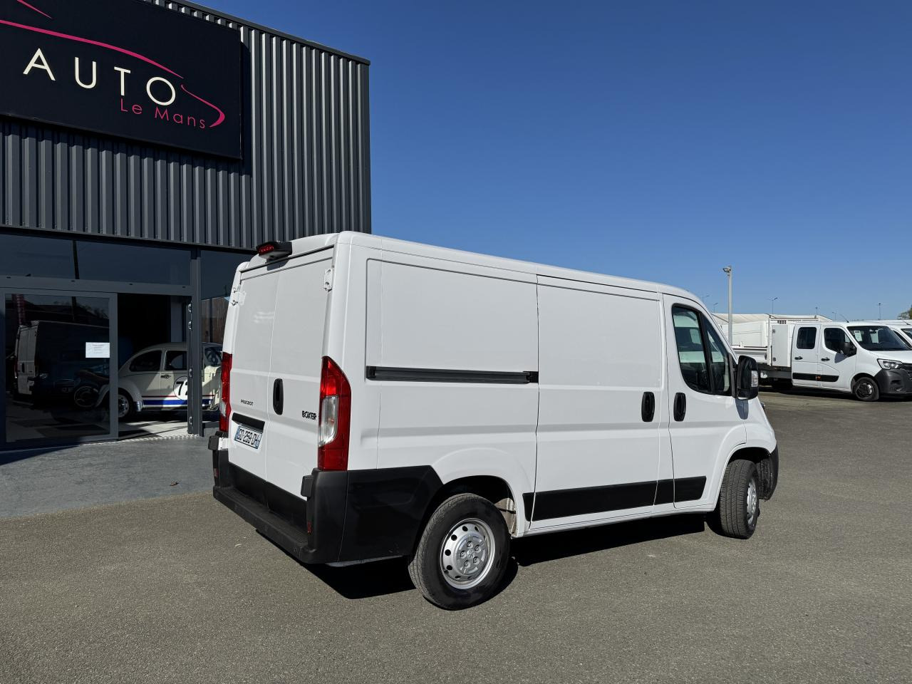 PEUGEOT boxer 333 L1H1 2.2 BLUEHDI S&S 140CH ASPHALT - Furgón: foto 5 PEUGEOT boxer 333 L1H1 2.2 BLUEHDI S&S 140CH ASPHALT - Furgón: foto 5