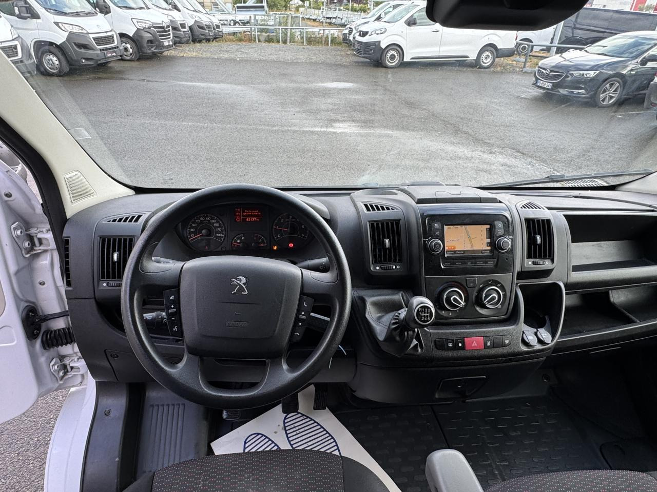 PEUGEOT boxer 333 L2H2 2.2 BLUEHDI S&S 140CH ASPHALT - Furgón: foto 3 PEUGEOT boxer 333 L2H2 2.2 BLUEHDI S&S 140CH ASPHALT - Furgón: foto 3