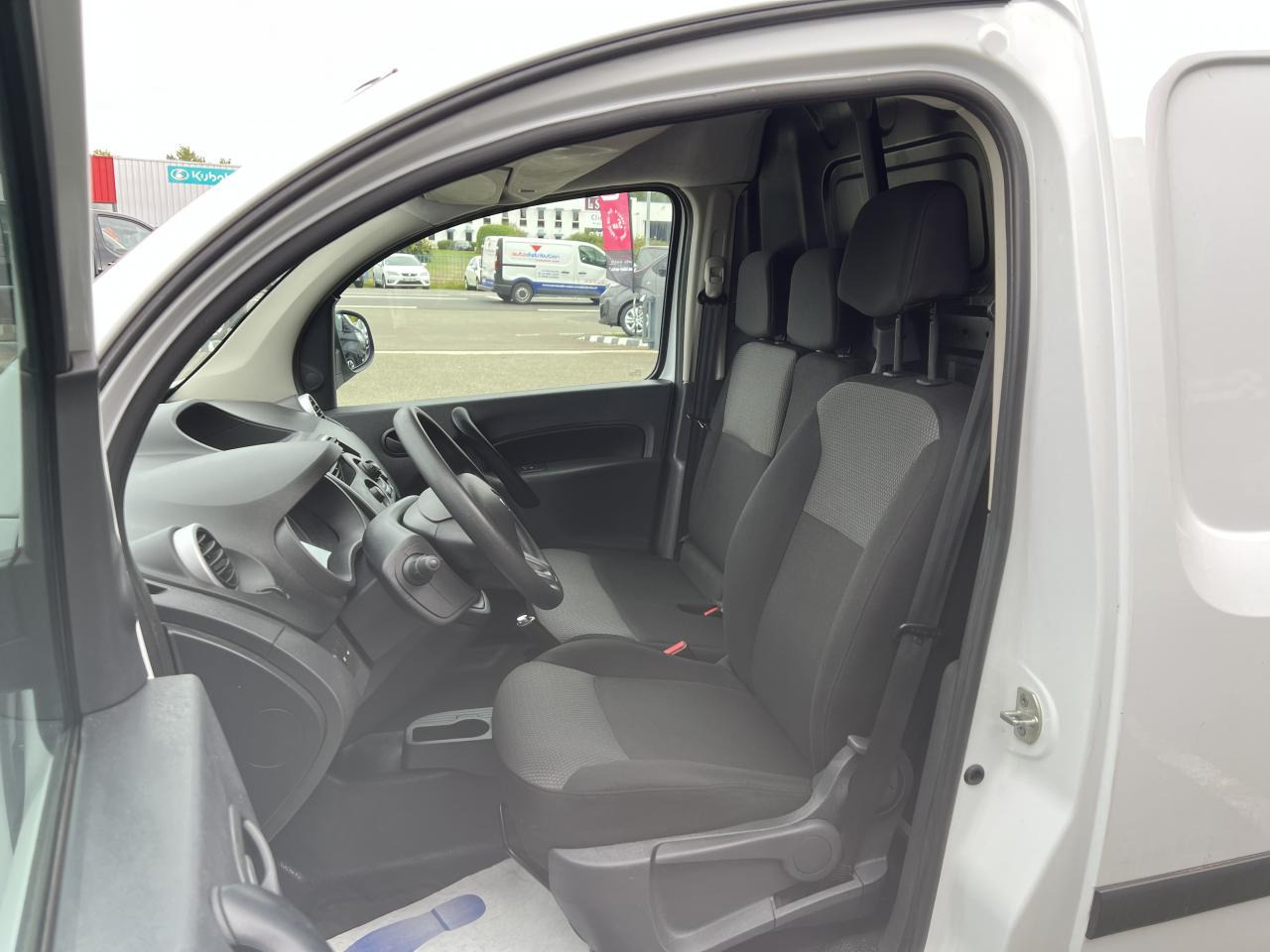 RENAULT KANGOO 1.5 DCI 80CH CONFORT - Furgón: foto 5 RENAULT KANGOO 1.5 DCI 80CH CONFORT - Furgón: foto 5