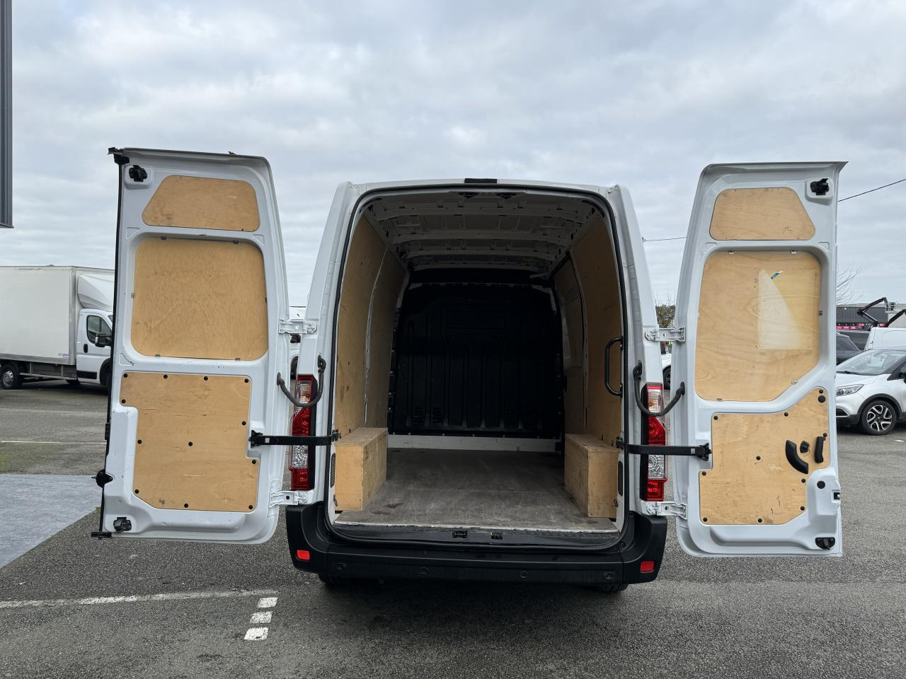 RENAULT MASTER 3T3 L2H2 2.3 DCI 135CH CONFORT - Furgón: foto 3 RENAULT MASTER 3T3 L2H2 2.3 DCI 135CH CONFORT - Furgón: foto 3