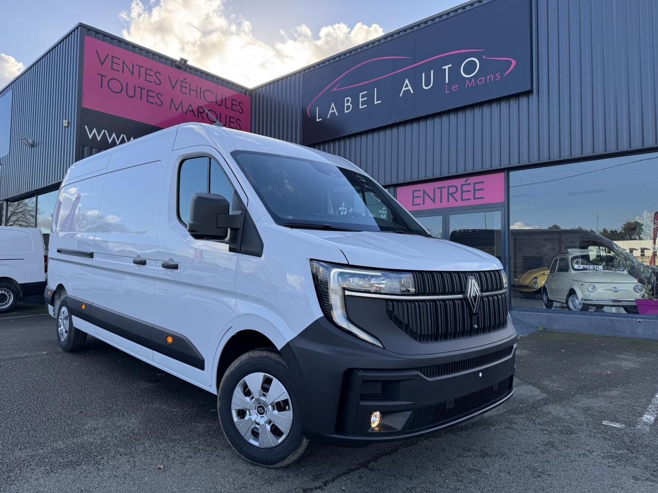 RENAULT Master Advance 3t5 L3H2 2.0 Blue dCi - 150 IV FOURGON Fourgon L3H2 Traction - Furgón: foto 1 RENAULT Master Advance 3t5 L3H2 2.0 Blue dCi - 150 IV FOURGON Fourgon L3H2 Traction - Furgón: foto 1