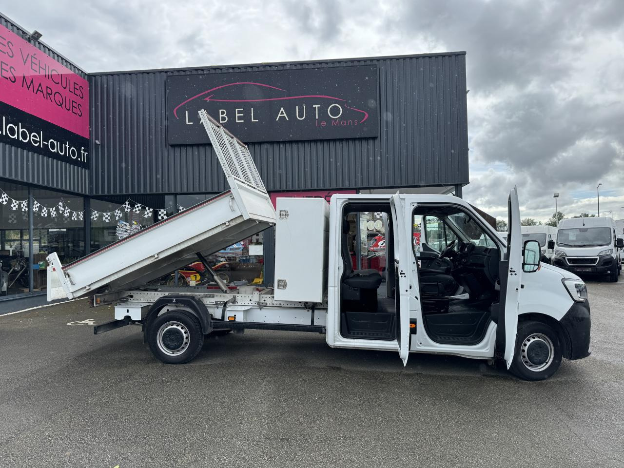 RENAULT Master BTP 3.5t 2.8 dCi - 130 II PROPULSION BENNE DOUBLE CABINE Propulsion Benne Double Cabine PHAS - Furgoneta basculante, Furgoneta combi: foto 1 RENAULT Master BTP 3.5t 2.8 dCi - 130 II PROPULSION BENNE DOUBLE CABINE Propulsion Benne Double Cabine PHAS - Furgoneta basculante, Furgoneta combi: foto 1