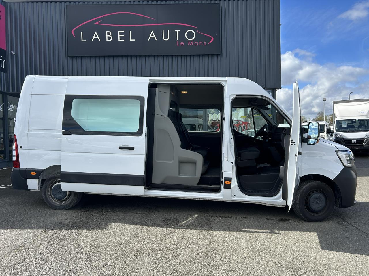 RENAULT Master Confort F3500 L3H2 2.3 dCi - 135 III CABINE APPROFONDIE Cabine approfondie L3H2 Traction PHA - Furgón: foto 3 RENAULT Master Confort F3500 L3H2 2.3 dCi - 135 III CABINE APPROFONDIE Cabine approfondie L3H2 Traction PHA - Furgón: foto 3