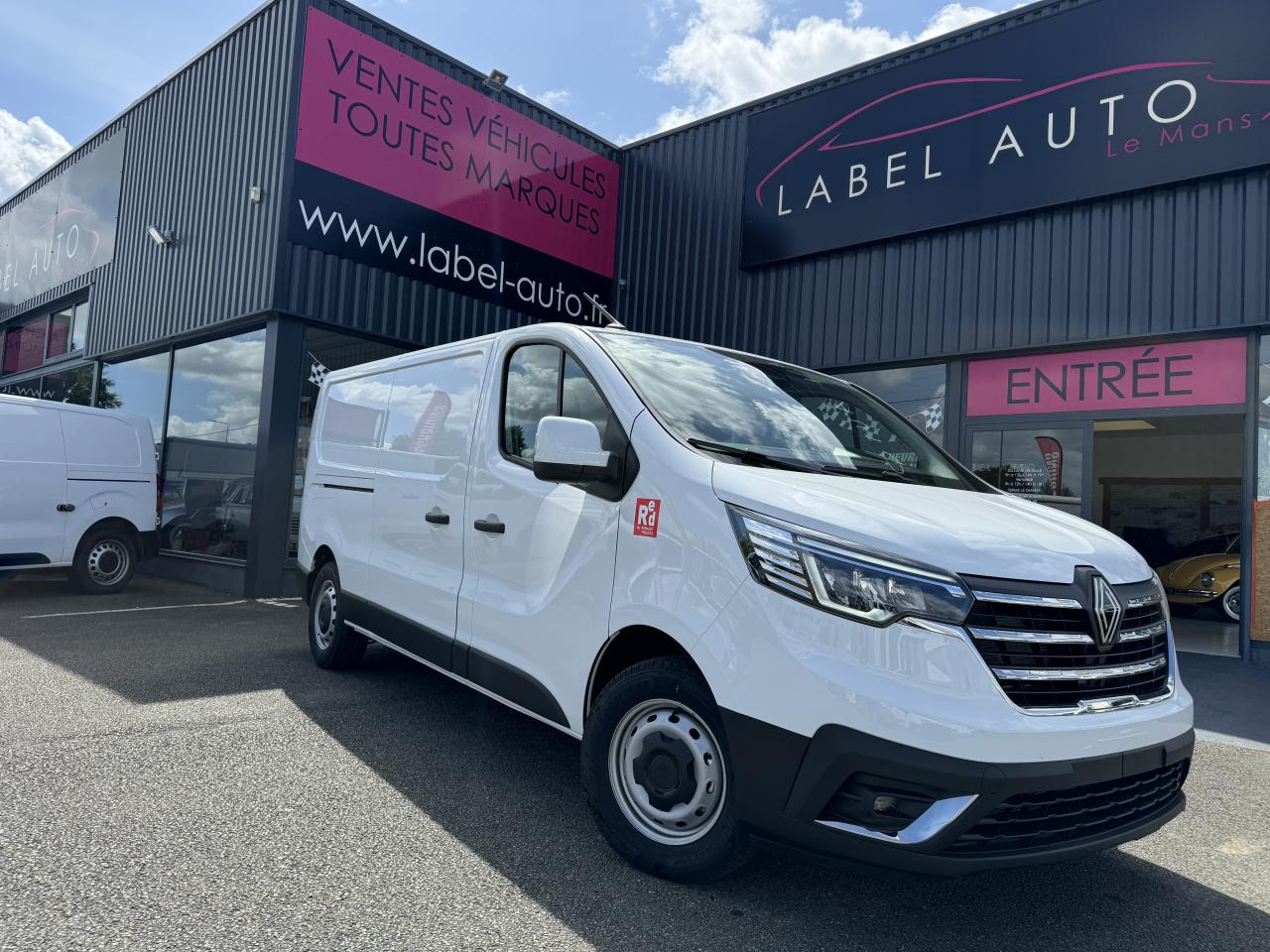 RENAULT Trafic L2H1 3000 Kg 2.0 Blue dCi - 170 2024 III FOURGON Fourgon Advance L2H1 PHASE 3 - Furgón: foto 1 RENAULT Trafic L2H1 3000 Kg 2.0 Blue dCi - 170 2024 III FOURGON Fourgon Advance L2H1 PHASE 3 - Furgón: foto 1