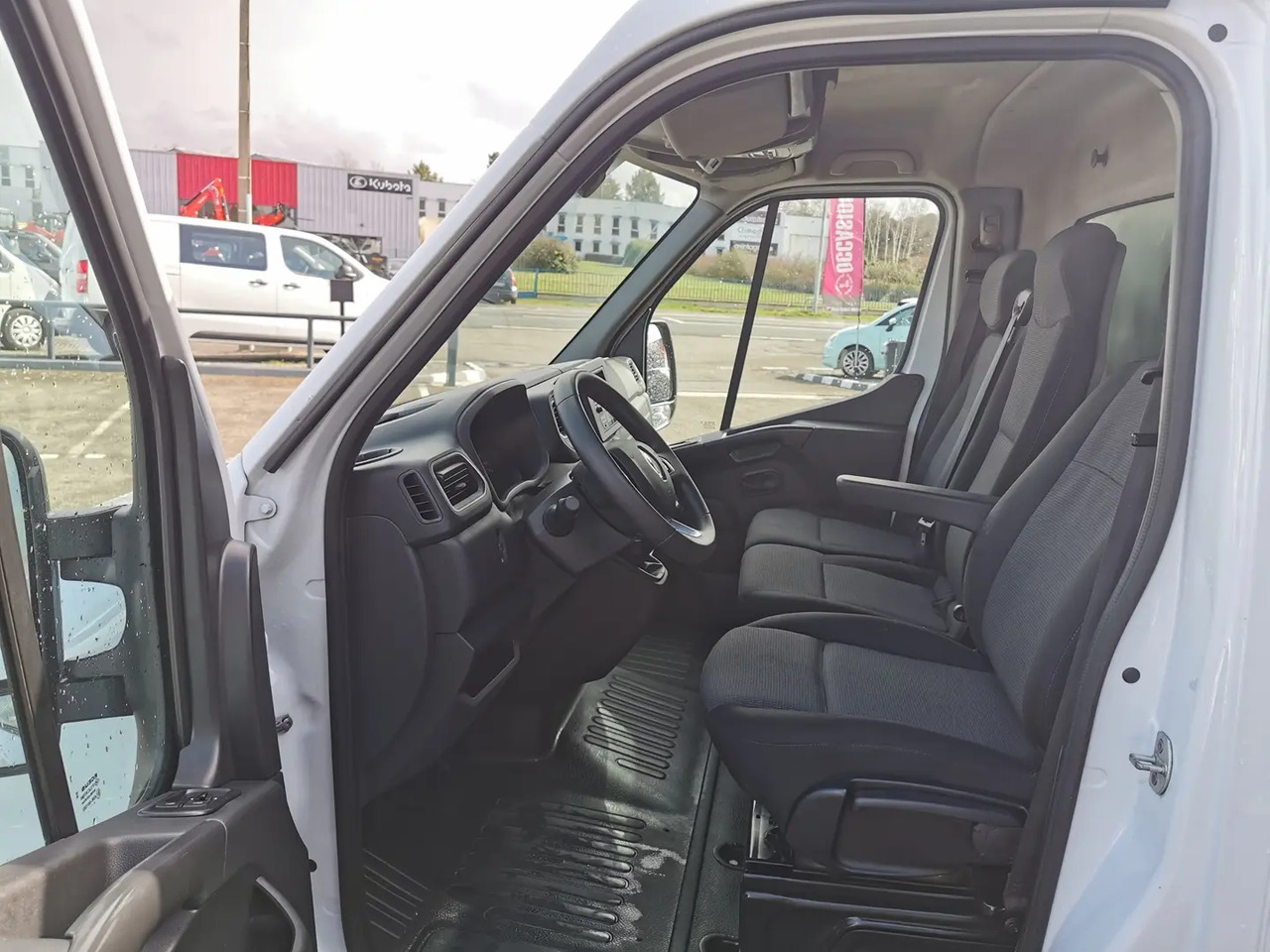 Renault Master R3500RJ L3 2.3 DCI 130CH + COFFRE CONFORT EUROVI - Furgoneta basculante: foto 5 Renault Master R3500RJ L3 2.3 DCI 130CH + COFFRE CONFORT EUROVI - Furgoneta basculante: foto 5