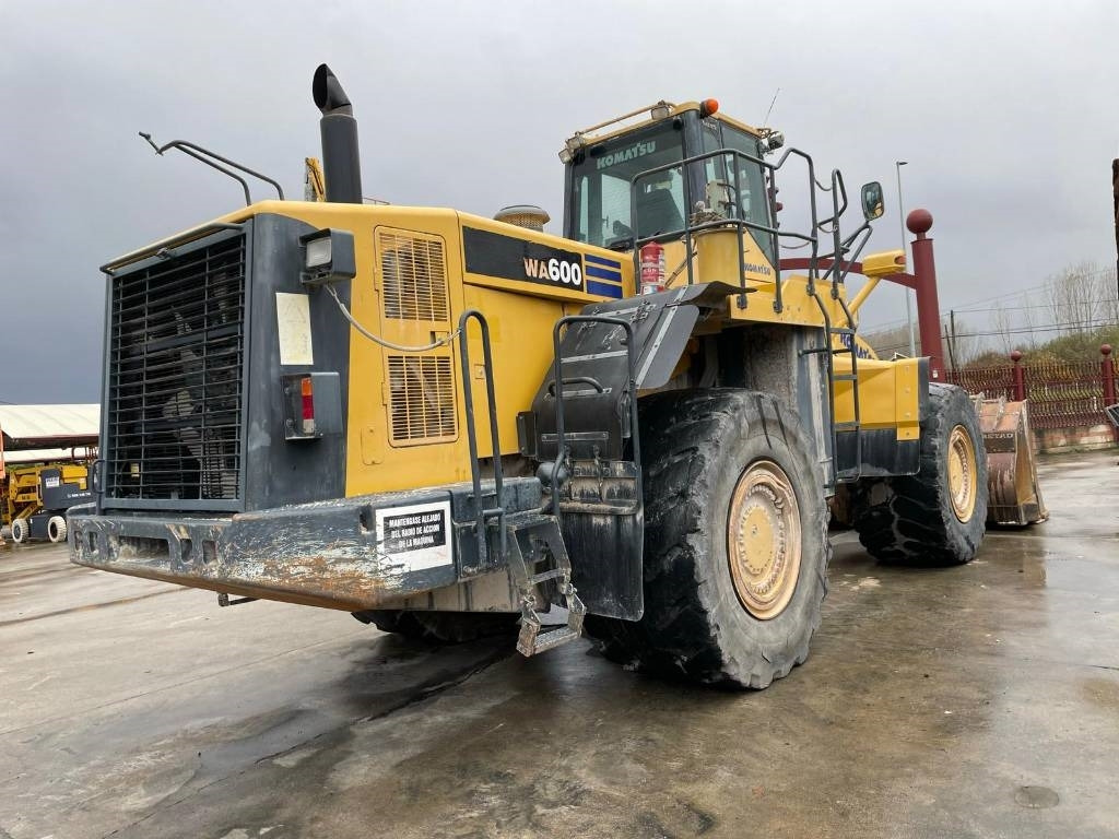 Komatsu WA 600-6 - Cargadora de ruedas: foto 4 Komatsu WA 600-6 - Cargadora de ruedas: foto 4