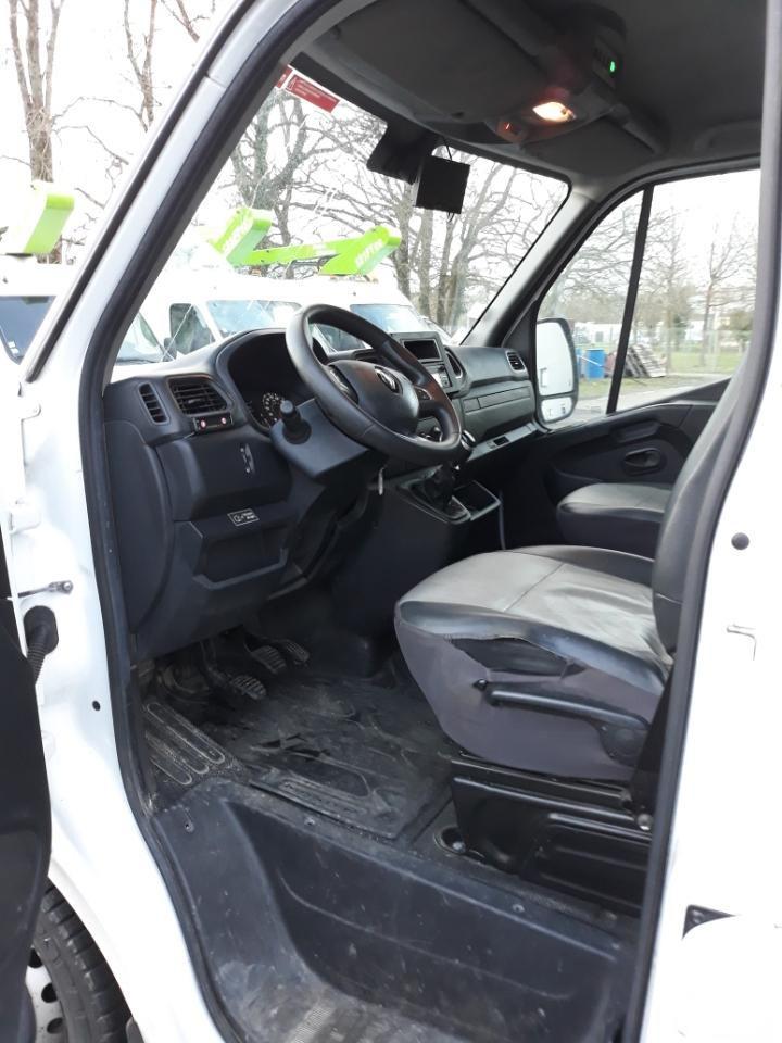 Renault Master 145.35 FG Tronqué L2H2 Nacelle Pack éco - Camión con plataforma elevadora: foto 3 Renault Master 145.35 FG Tronqué L2H2 Nacelle Pack éco - Camión con plataforma elevadora: foto 3