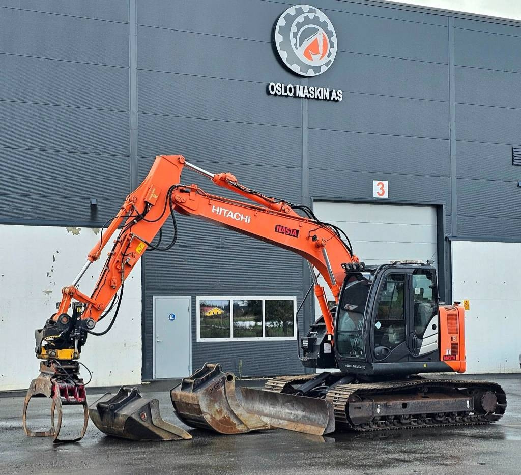 Hitachi ZX 135 US-5 - Excavadora de cadenas: foto 1 Hitachi ZX 135 US-5 - Excavadora de cadenas: foto 1