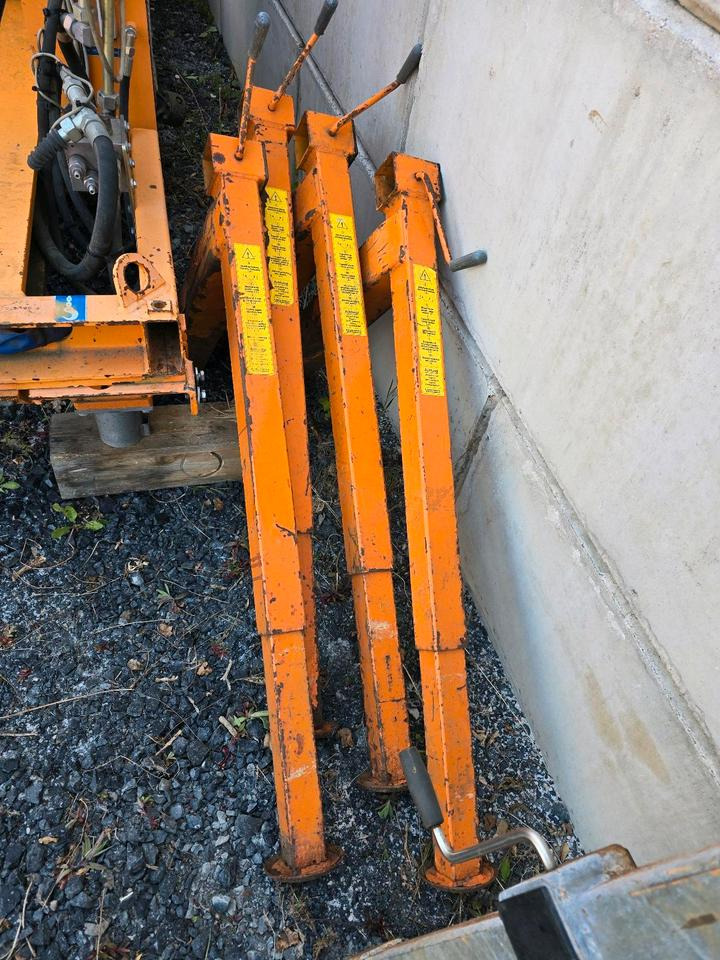 4x Stützen für Salzstreuer Container Wohnkabine Schmidt Epoke Gmeiner Salzsilo Streuautomat Winterdienst - Esparcidor de sal: foto 1 4x Stützen für Salzstreuer Container Wohnkabine Schmidt Epoke Gmeiner Salzsilo Streuautomat Winterdienst - Esparcidor de sal: foto 1