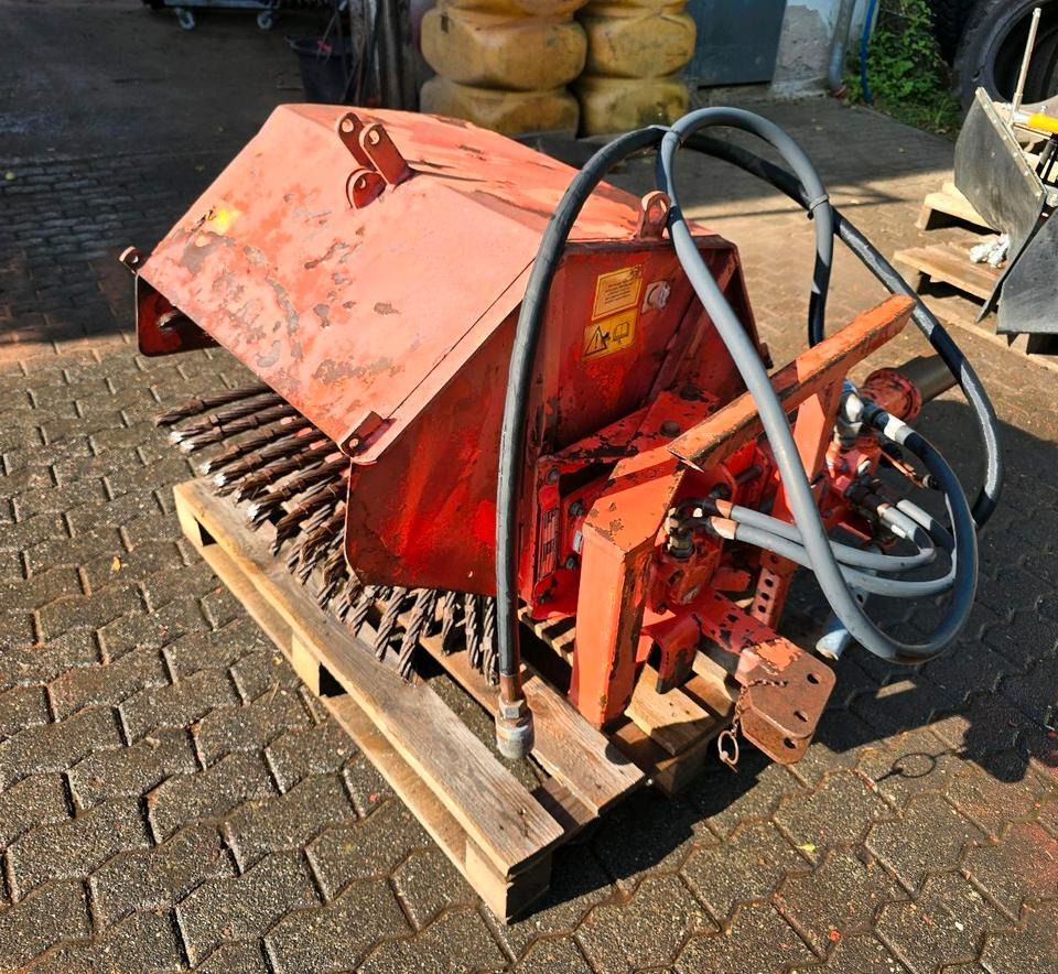 Dücker RWB 600 Radialwildkrautbürste Pflasterputzer Wildkrautbürste Flächenbürste Wildkrautbürste für Mähausleger UNA 500 600 MKM FME FMK 500 600 700 Böschungsmäher Böschungsmulcher DUA 700 800 - Barredora cucharón: foto 1 Dücker RWB 600 Radialwildkrautbürste Pflasterputzer Wildkrautbürste Flächenbürste Wildkrautbürste für Mähausleger UNA 500 600 MKM FME FMK 500 600 700 Böschungsmäher Böschungsmulcher DUA 700 800 - Barredora cucharón: foto 1