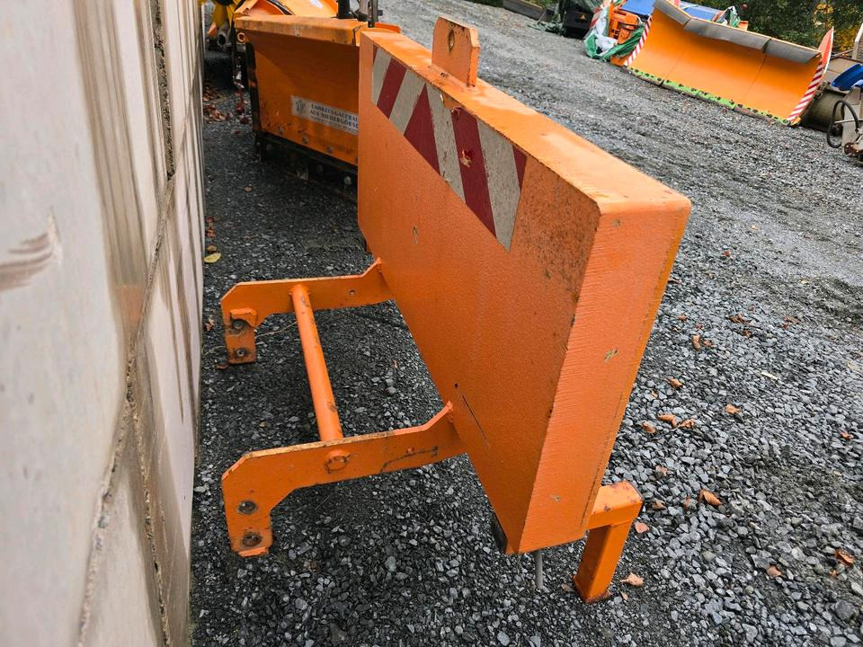 Fiedler Heckgewicht für Multicar Ballastgewicht Kontergewicht M30 FusoBöschungsmäher Böschungsmulcher Dücker - Contrapeso: foto 2 Fiedler Heckgewicht für Multicar Ballastgewicht Kontergewicht M30 FusoBöschungsmäher Böschungsmulcher Dücker - Contrapeso: foto 2