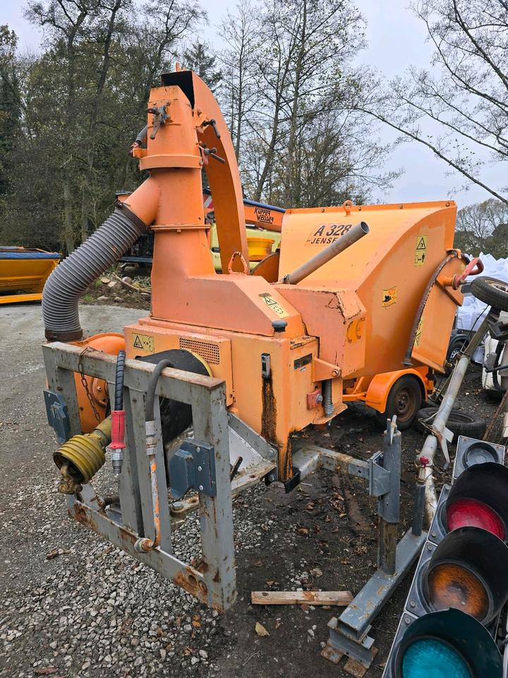 Jensen A328 Holhäcksler Holzhacker Holzschreder passend für Unimog 405 U 300 400 500 527 530 523 - Trituradora de madera: foto 2 Jensen A328 Holhäcksler Holzhacker Holzschreder passend für Unimog 405 U 300 400 500 527 530 523 - Trituradora de madera: foto 2