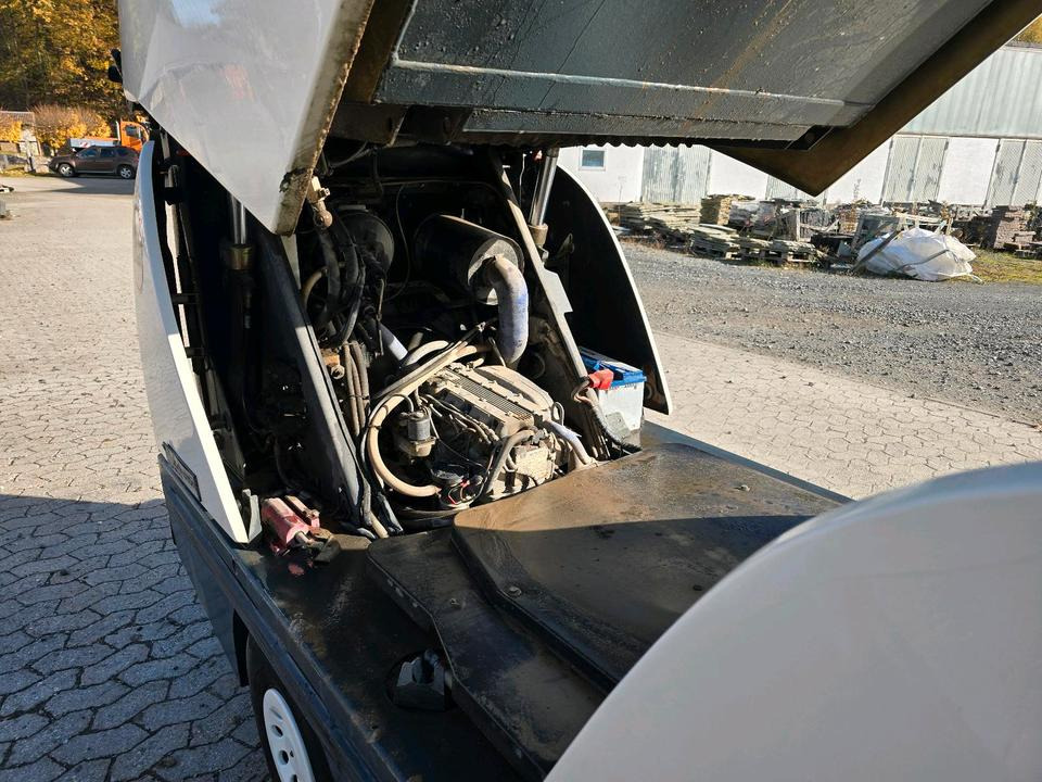 Barredora vial Küpper-Weisser Boschung Compact 50 Kehrmaschine Straßenkehrmaschine Kehreinheit Straßenreiniger: foto 10