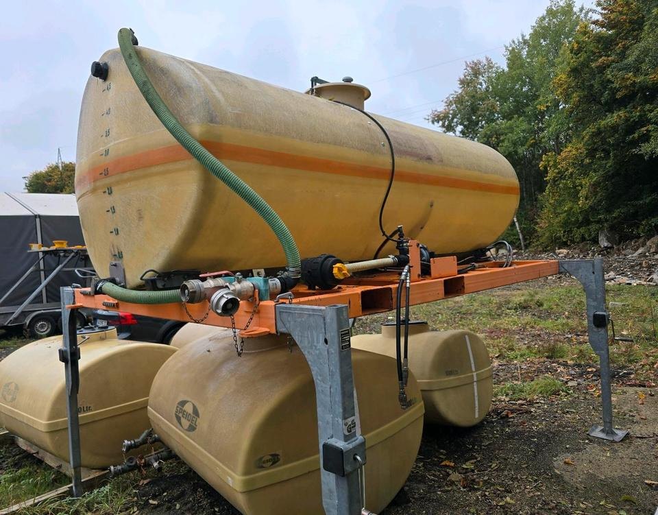 Mulag 5000FL 5m3 Wassertank Speidel Wasserfass für Unimog UGE UGN 405 U300 400 500 427 430 LKW Boschung wassertank Laugentank Bewässerung 5000liter LKW - Contenedor cisterna: foto 1 Mulag 5000FL 5m3 Wassertank Speidel Wasserfass für Unimog UGE UGN 405 U300 400 500 427 430 LKW Boschung wassertank Laugentank Bewässerung 5000liter LKW - Contenedor cisterna: foto 1