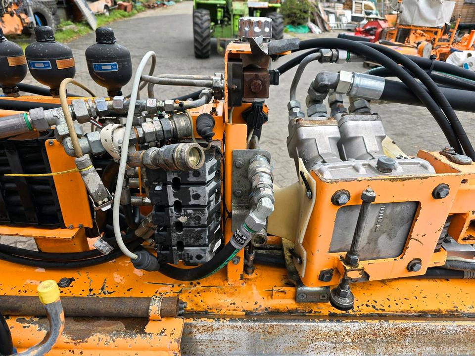 Arrendamiento de  Mulag MKM 700 Böschungsmäher Böschungsmulcher FME für Unimog 405 U300 400 500 423 427 430 530 Dücker Mulag MKM 700 Böschungsmäher Böschungsmulcher FME für Unimog 405 U300 400 500 423 427 430 530 Dücker: foto 7