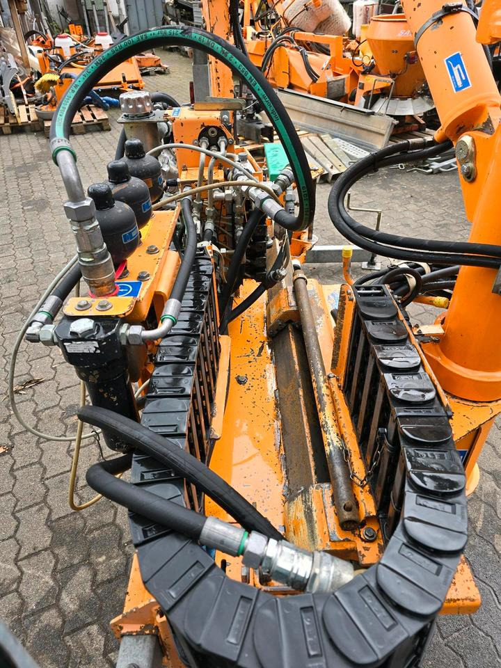 Arrendamiento de  Mulag MKM 700 Böschungsmäher Böschungsmulcher FME für Unimog 405 U300 400 500 423 427 430 530 Dücker Mulag MKM 700 Böschungsmäher Böschungsmulcher FME für Unimog 405 U300 400 500 423 427 430 530 Dücker: foto 8
