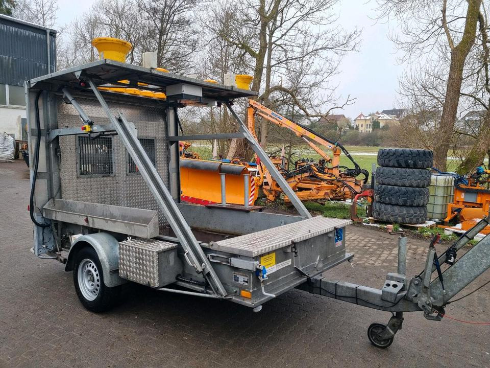 Mersch LED Absperrtafel 2017 Nissen Anlage Verkehrsleitanhänger Verkehrssicherungsanhänger Sperrwand Verkehrsleittafel Verkehrsleitanhänger - Remolque: foto 4 Mersch LED Absperrtafel 2017 Nissen Anlage Verkehrsleitanhänger Verkehrssicherungsanhänger Sperrwand Verkehrsleittafel Verkehrsleitanhänger - Remolque: foto 4