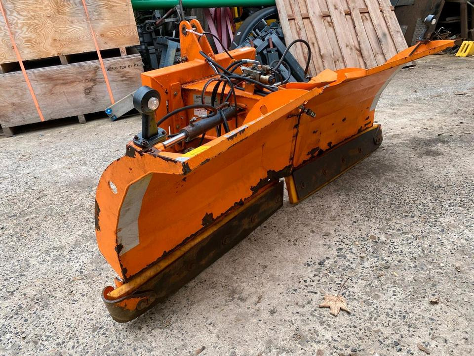 SaMASZ PSV 201 G V-Pflug Keilpflug Variopflug Schneeschieber Schneeschild Winterdienst Räumschild Schneepflug passend für Traktor Fronthydraulik - Cuchilla quitanieves: foto 2 SaMASZ PSV 201 G V-Pflug Keilpflug Variopflug Schneeschieber Schneeschild Winterdienst Räumschild Schneepflug passend für Traktor Fronthydraulik - Cuchilla quitanieves: foto 2