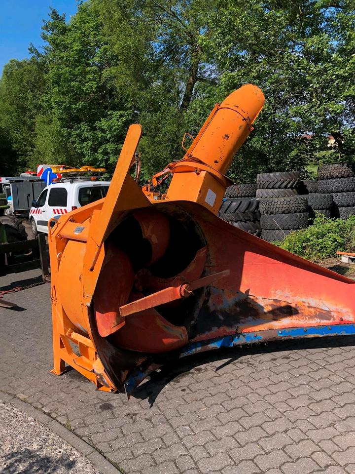 Schneeschleuder Beilhack HS 135 S Schneefräse Anbau- Schneeschleuder für Unimog 405 U300 U 400 500 405 423 430 530 318 527 427 327 - Soplador de nieve: foto 4 Schneeschleuder Beilhack HS 135 S Schneefräse Anbau- Schneeschleuder für Unimog 405 U300 U 400 500 405 423 430 530 318 527 427 327 - Soplador de nieve: foto 4