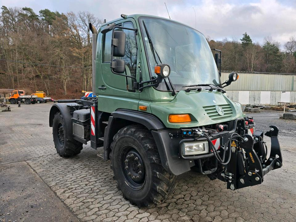 Unimog U400 AGRAR 405/10 405/12 NKS-Z-UGN-43K Mercedes-Benz UGE UGN LOF U 300 400 500 - Camión chasis, Vehículo municipal: foto 2 Unimog U400 AGRAR 405/10 405/12 NKS-Z-UGN-43K Mercedes-Benz UGE UGN LOF U 300 400 500 - Camión chasis, Vehículo municipal: foto 2