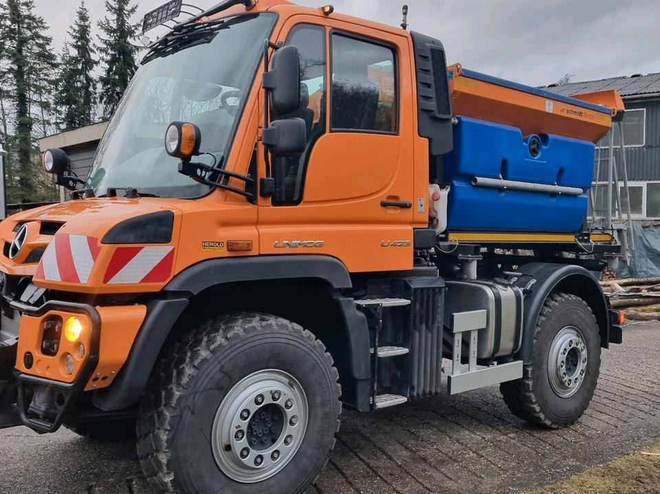 Zu vermieten Unimog 405 U423 Winterdienst Schmidt Salzstreuer 423 429 430 Mercedes Benz 318 527 Vermietung - Máquina quitanieve: foto 2 Zu vermieten Unimog 405 U423 Winterdienst Schmidt Salzstreuer 423 429 430 Mercedes Benz 318 527 Vermietung - Máquina quitanieve: foto 2
