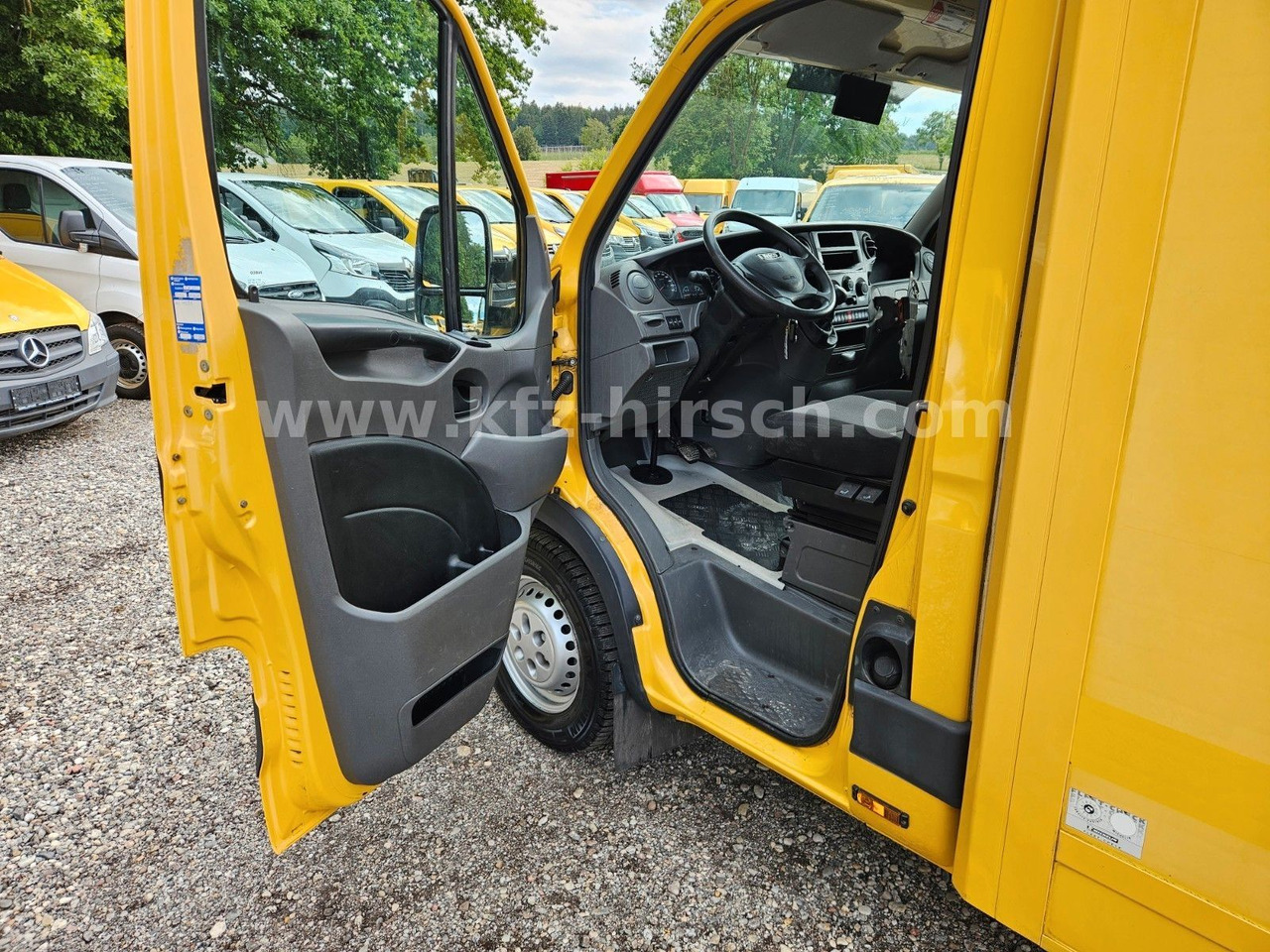 Furgoneta caja cerrada Iveco Daily Koffer * KURZE VERSION * Koffer: foto 11 Furgoneta caja cerrada Iveco Daily Koffer * KURZE VERSION * Koffer: foto 11