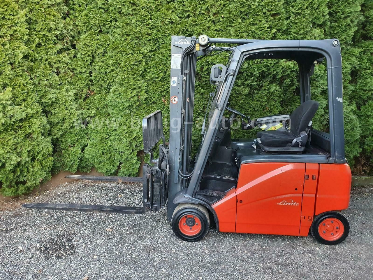Linde E18 PH 4-Rad Seitenschieber*Zinkenverstellung* - Carretilla elevadora eléctrica: foto 2 Linde E18 PH 4-Rad Seitenschieber*Zinkenverstellung* - Carretilla elevadora eléctrica: foto 2