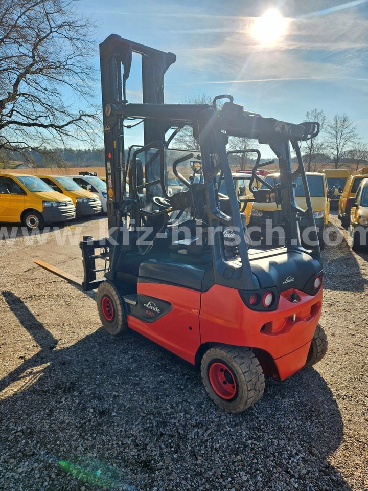 Linde E25 R Roadster , 6.880mm Hubhöhe, StVZO hydr. Zi - Carretilla elevadora eléctrica: foto 4 Linde E25 R Roadster , 6.880mm Hubhöhe, StVZO hydr. Zi - Carretilla elevadora eléctrica: foto 4