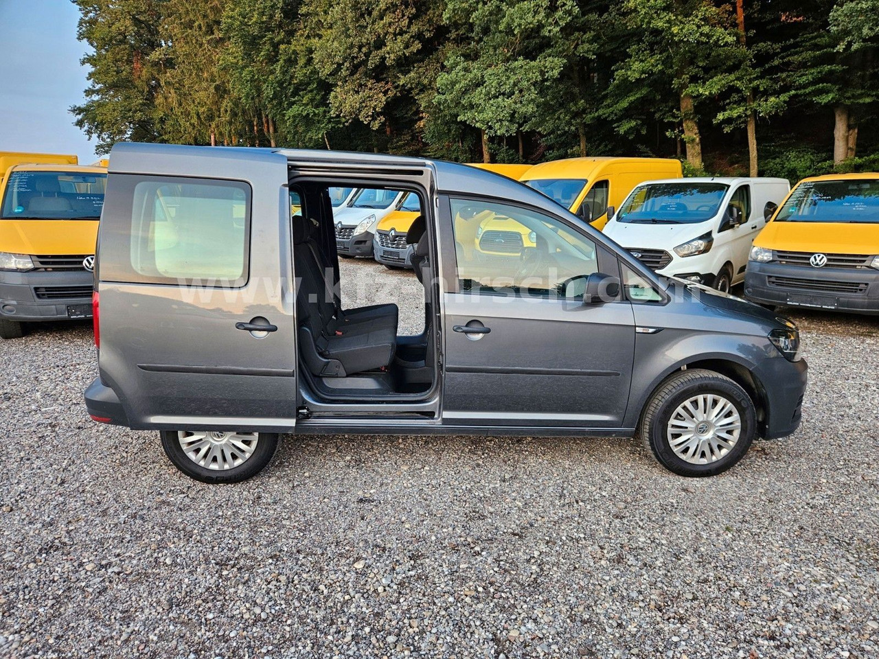 Volkswagen Caddy Temp*Sitzhzg*Navi*Blueth*2xSchiebetüre*1Hd - Furgoneta de pasajeros: foto 3 Volkswagen Caddy Temp*Sitzhzg*Navi*Blueth*2xSchiebetüre*1Hd - Furgoneta de pasajeros: foto 3