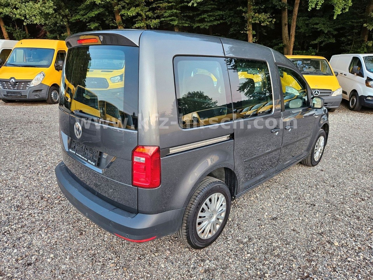 Volkswagen Caddy Temp*Sitzhzg*Navi*Blueth*2xSchiebetüre*1Hd - Furgoneta pequeña: foto 4 Volkswagen Caddy Temp*Sitzhzg*Navi*Blueth*2xSchiebetüre*1Hd - Furgoneta pequeña: foto 4