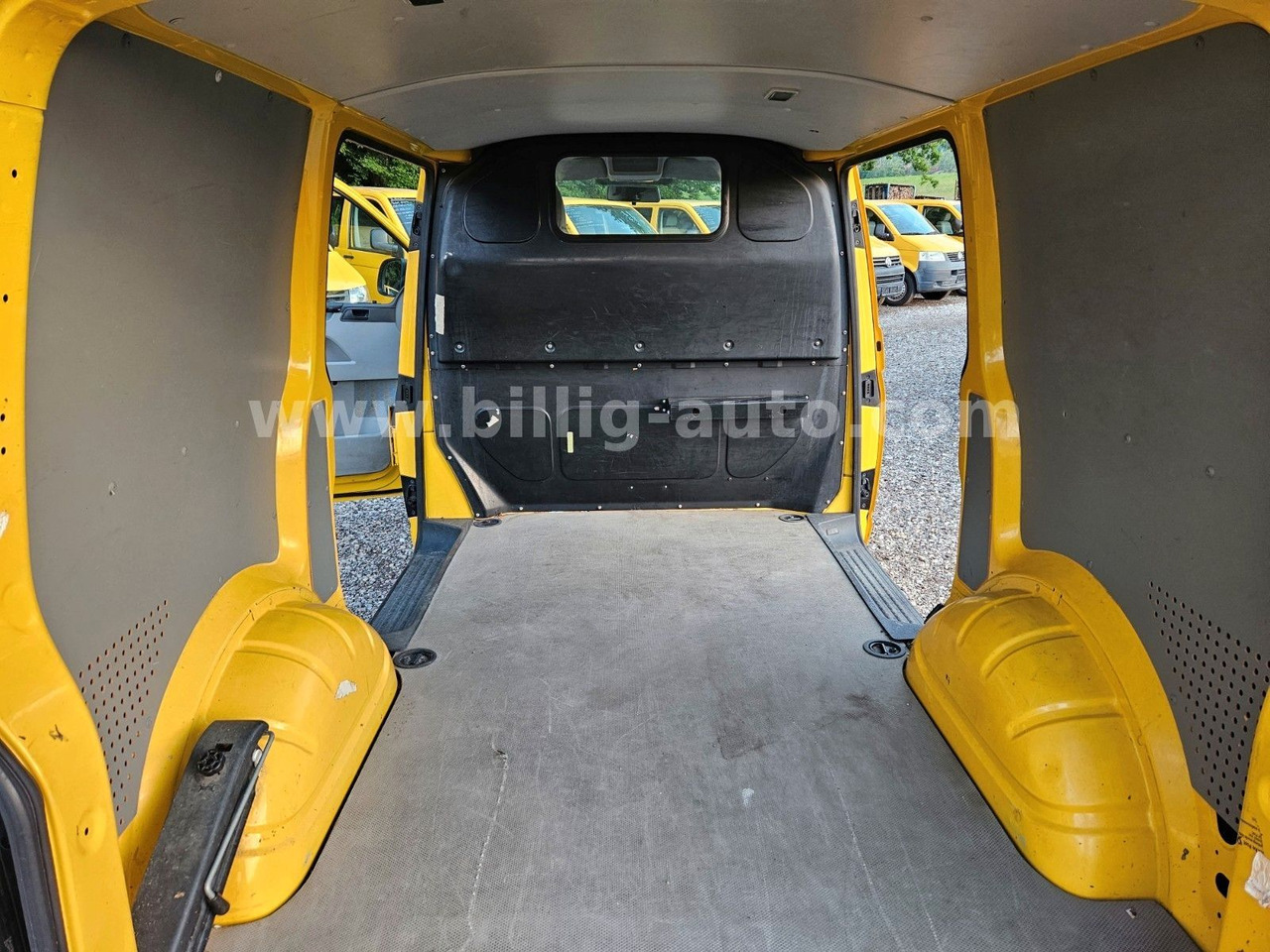 Volkswagen T5 Transporter 2.0TDI *2xSchiebetüre*Scheckheft - Furgoneta pequeña: foto 3 Volkswagen T5 Transporter 2.0TDI *2xSchiebetüre*Scheckheft - Furgoneta pequeña: foto 3