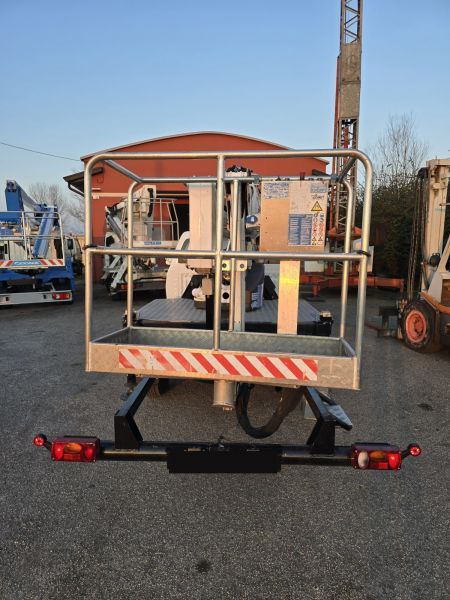 Isuzu D-Max 4x4 podnośnik koszowy 16 m Comet New Eurosky bucket truck boom lift - Camión con plataforma elevadora: foto 4 Isuzu D-Max 4x4 podnośnik koszowy 16 m Comet New Eurosky bucket truck boom lift - Camión con plataforma elevadora: foto 4