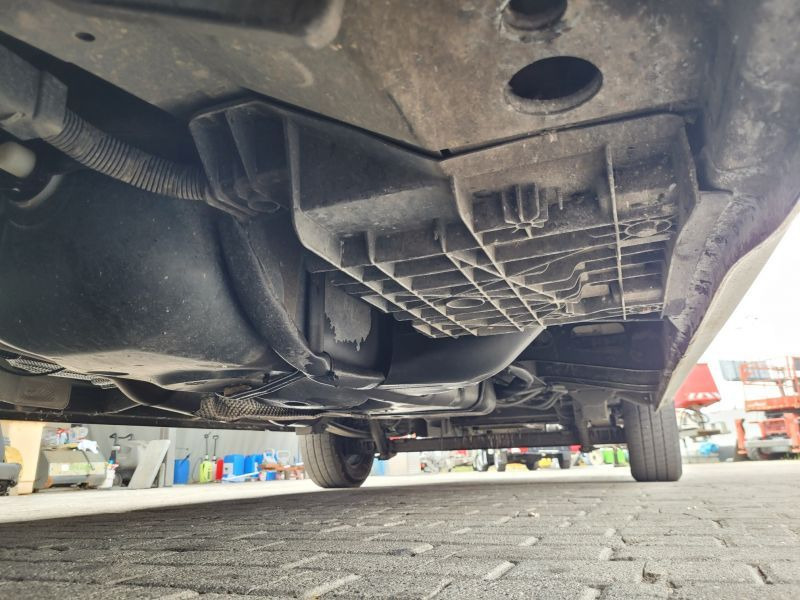 Camión con plataforma elevadora Renault Master podnośnik koszowy 12,5 m Versalift ETL-32-125 bucket truck boom lift: foto 18