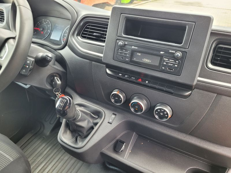 Camión con plataforma elevadora Renault Master podnośnik koszowy 12,5 m Versalift ETL-32-125 bucket truck boom lift: foto 13